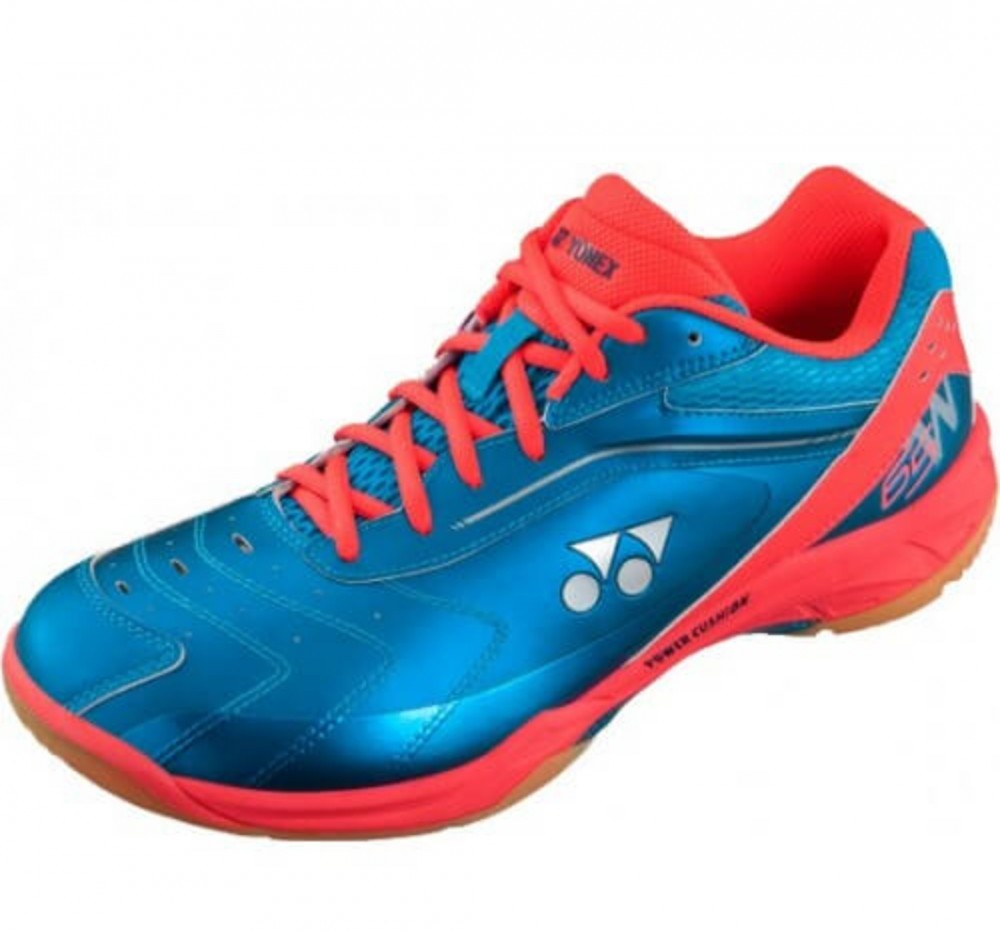 Yonex power cuchion 