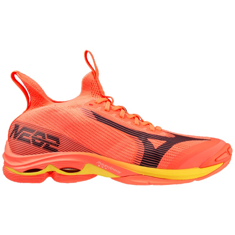 Mizuno wave lightning neo